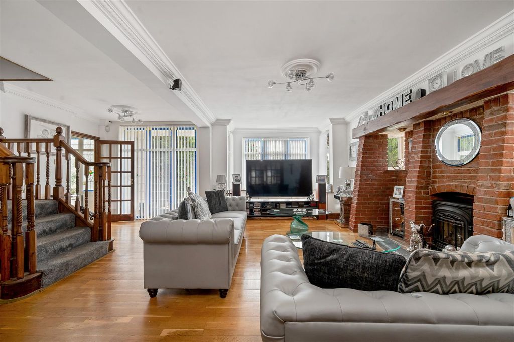 Property photo 3 of 42 144 Nottingham Road Web Ph-34.Jpg