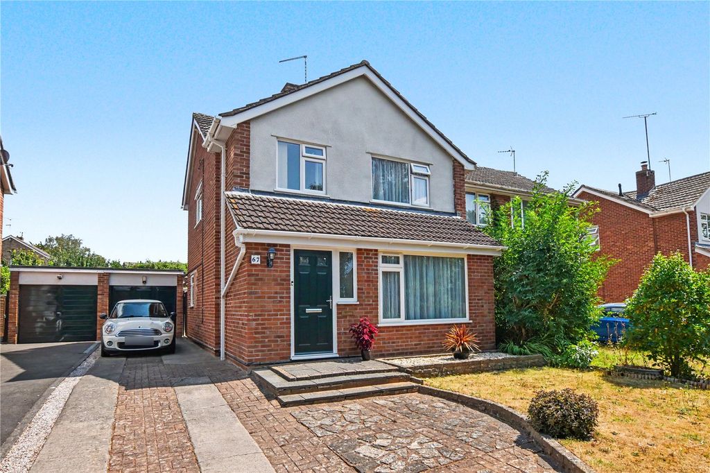 Property photo 1 of 28 Picture No. 04