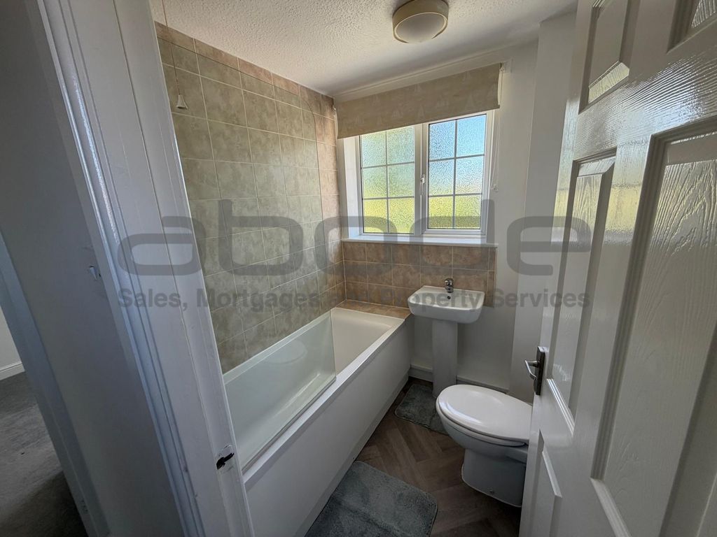 Property photo 3 of 24