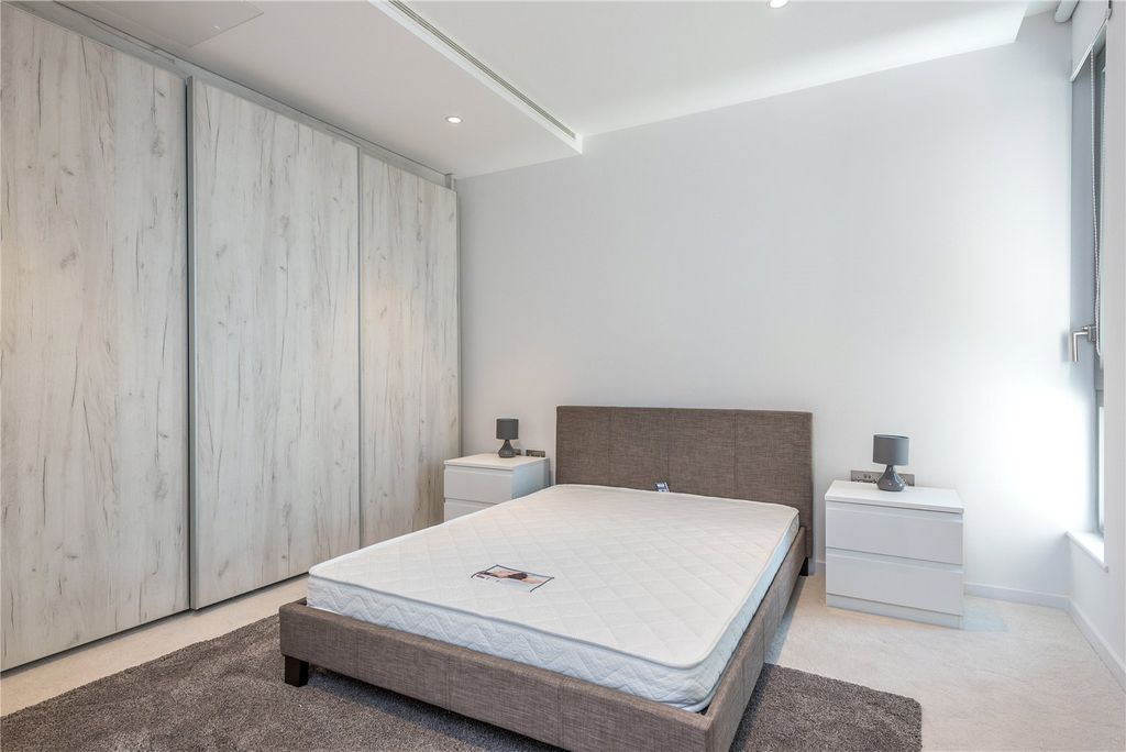 Property photo 3 of 14 Bedroom