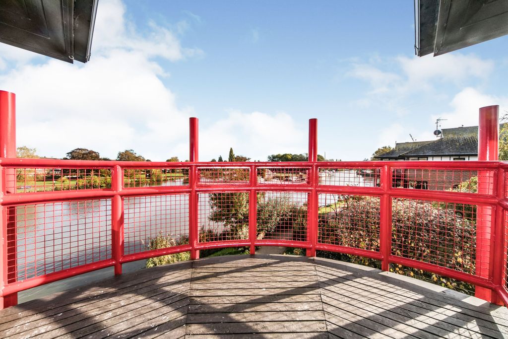 Property photo 2 of 7 40c320Fc-cc4d-4d8c-B