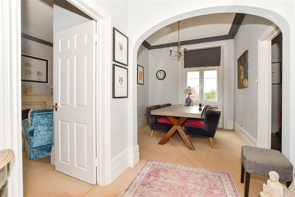 Property photo 3 of 12 Dining Area