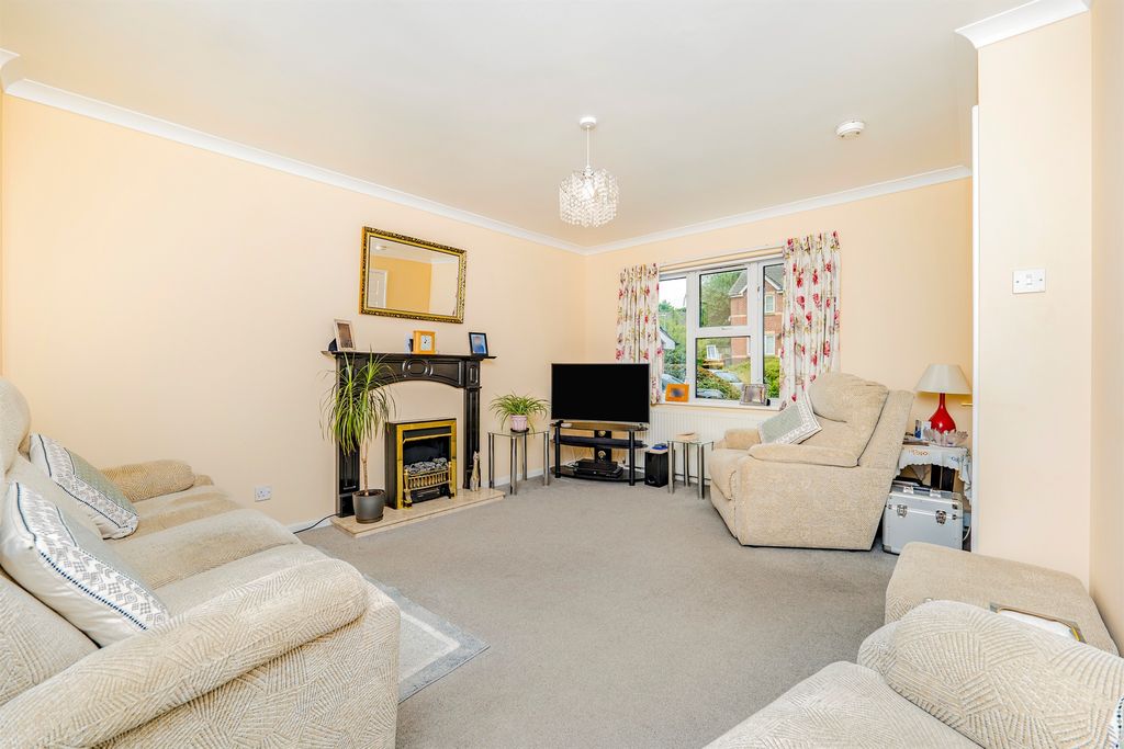 Property photo 2 of 17