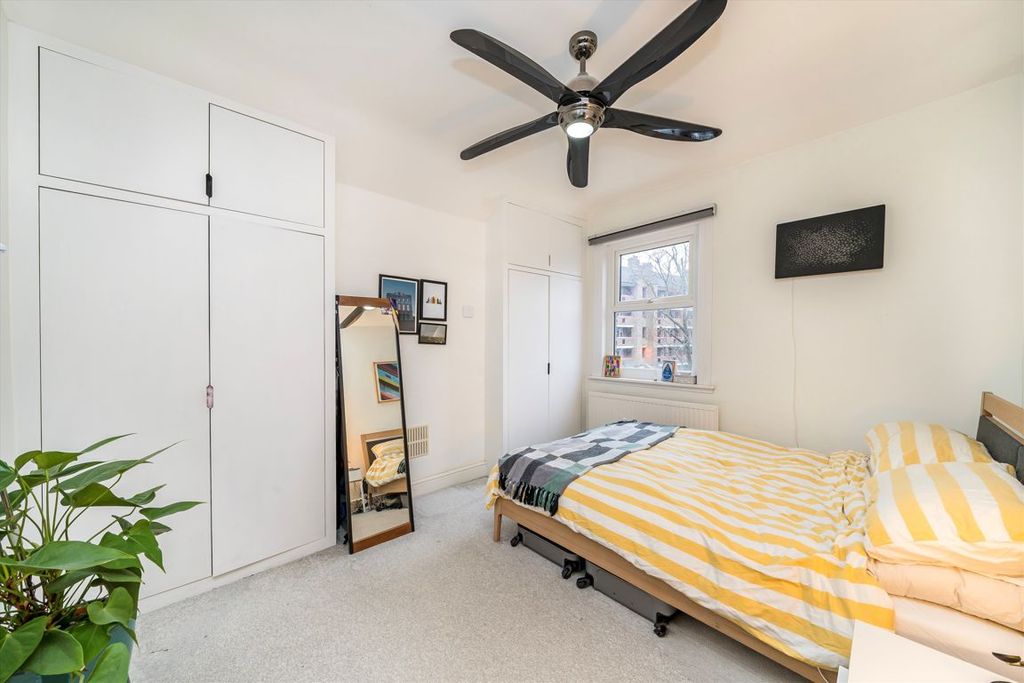 Property photo 3 of 4