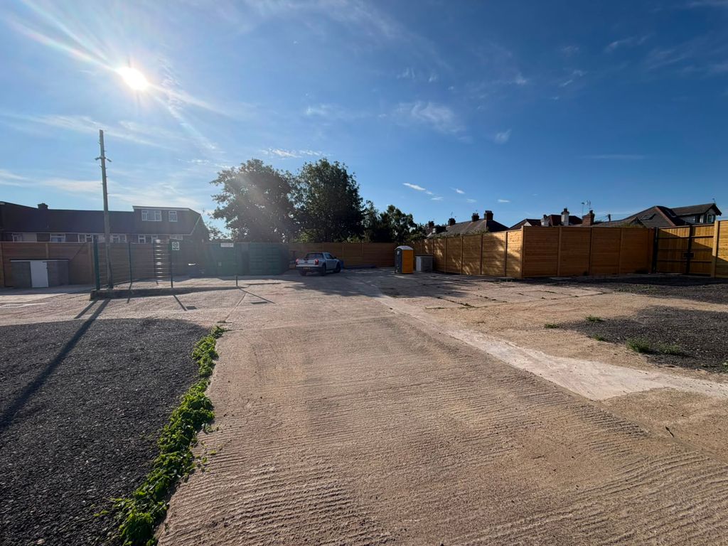Property photo 1 of 6