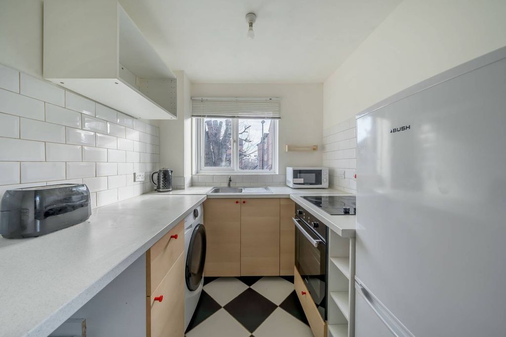 Property photo 2 of 14