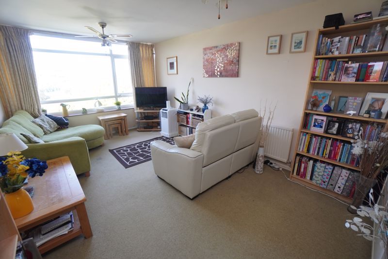 Property photo 2 of 14 Photo 6