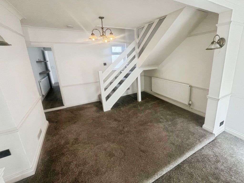 Property photo 3 of 8 Image