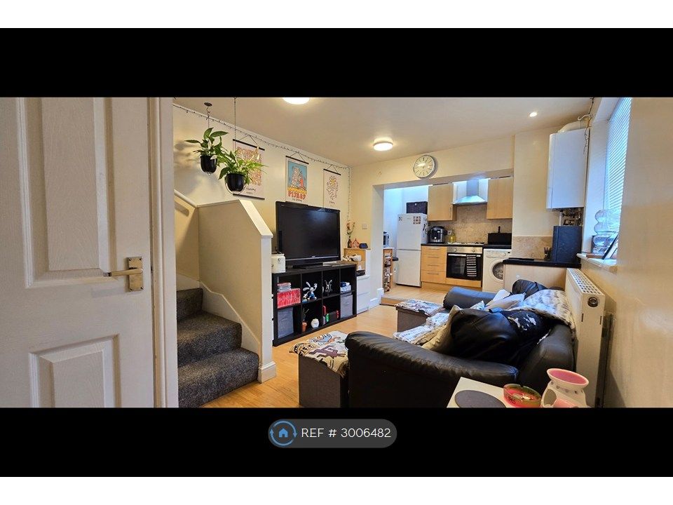Property photo 1 of 28