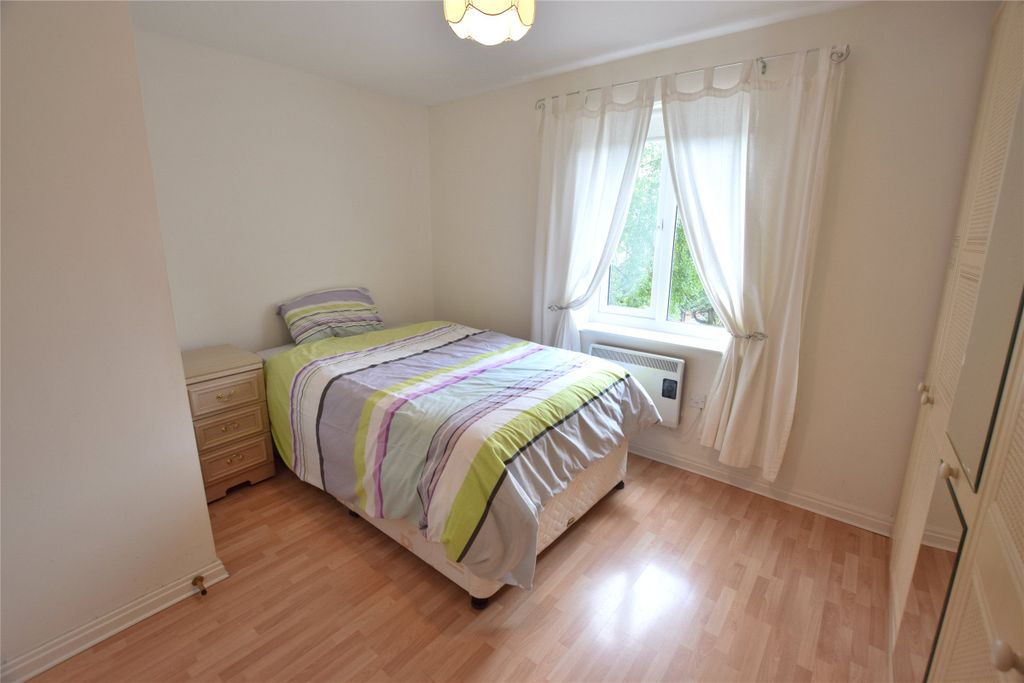 Property photo 3 of 7 Bedroom One