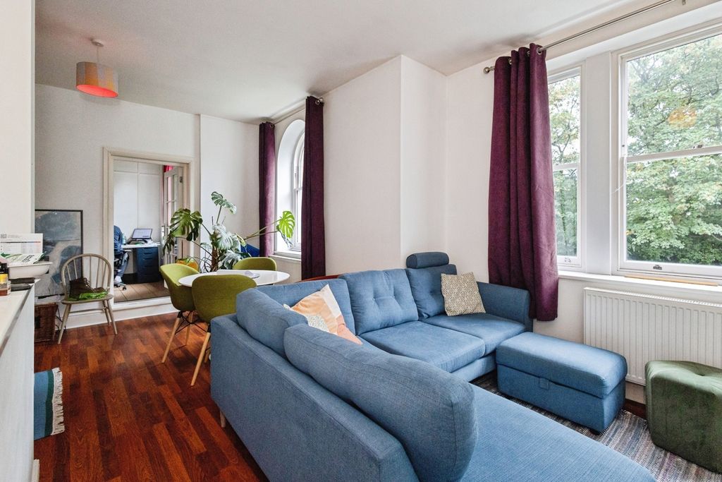 Property photo 3 of 23 Pbox-Img.Jpg