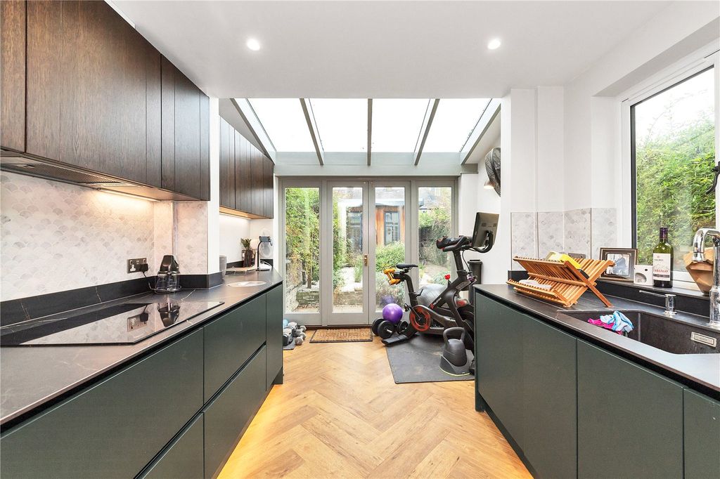 Property photo 3 of 12 Picture No. 03