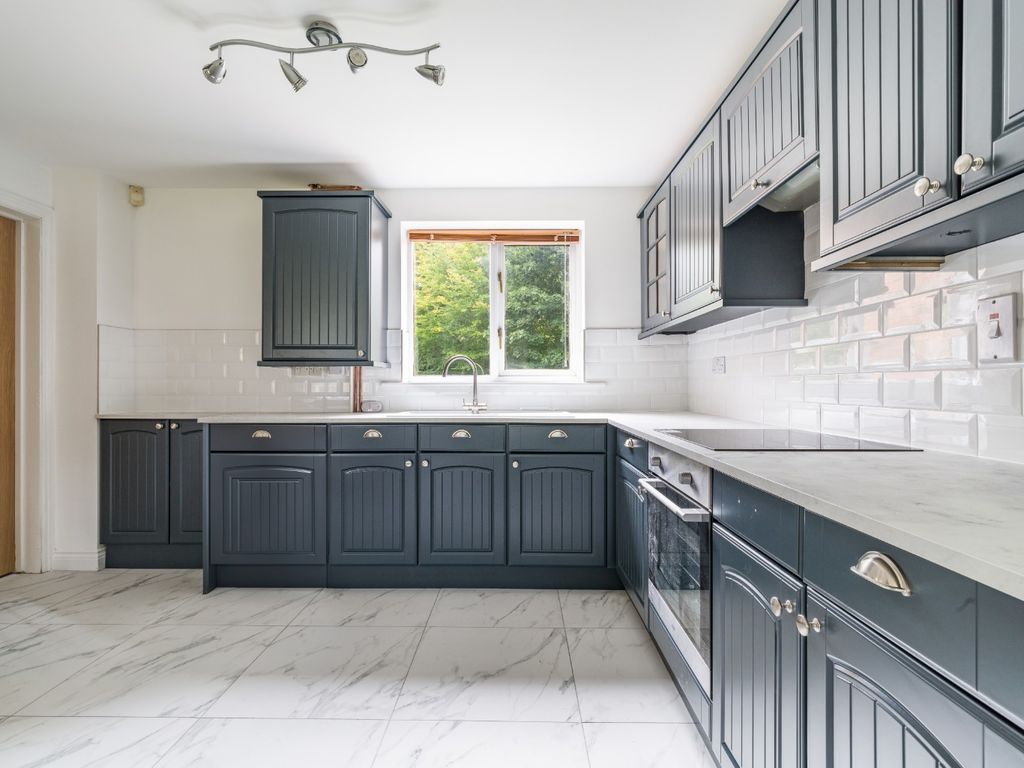 Property photo 3 of 21 2718633