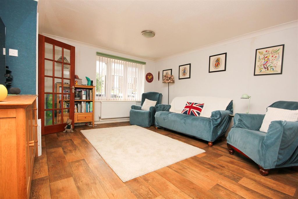 Property photo 3 of 14 Img_1867.Jpg
