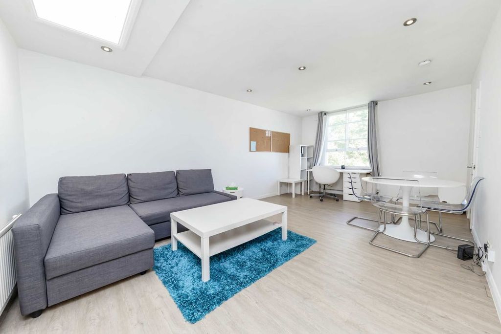 Property photo 1 of 5