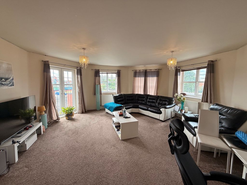 Property photo 3 of 11