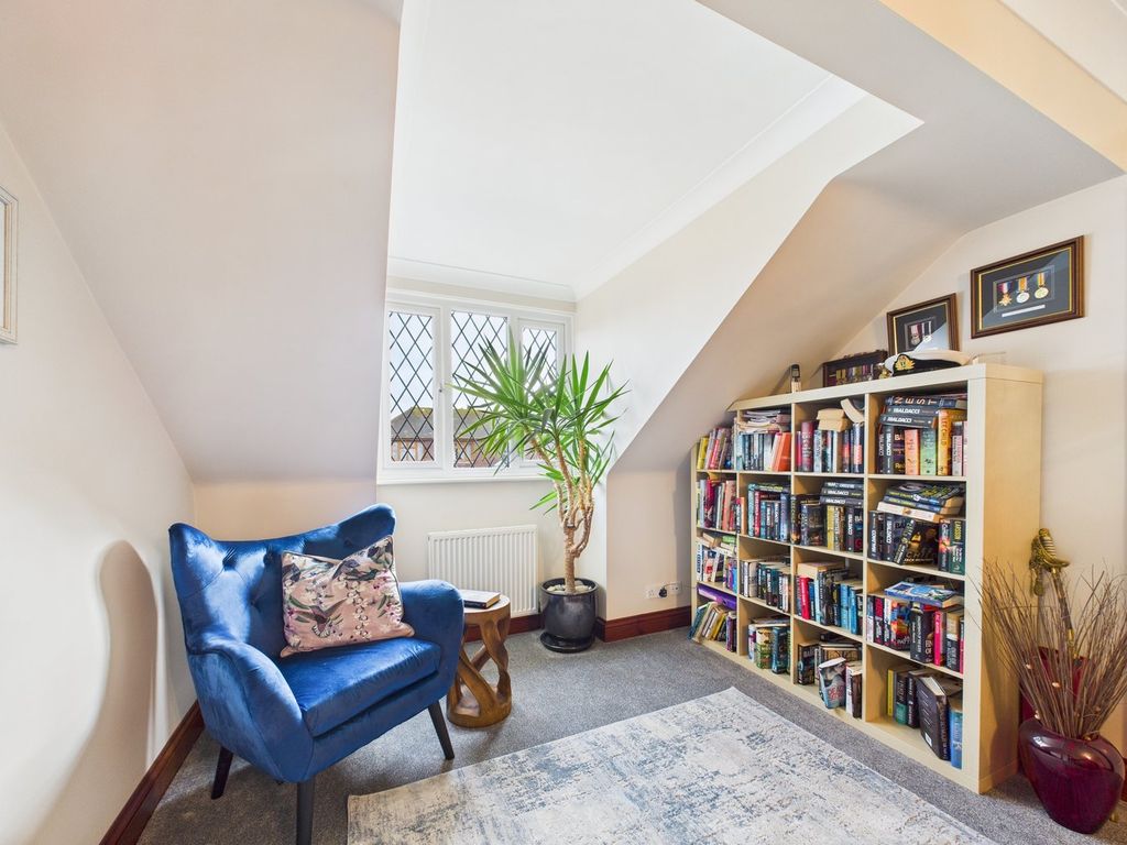 Property photo 3 of 33