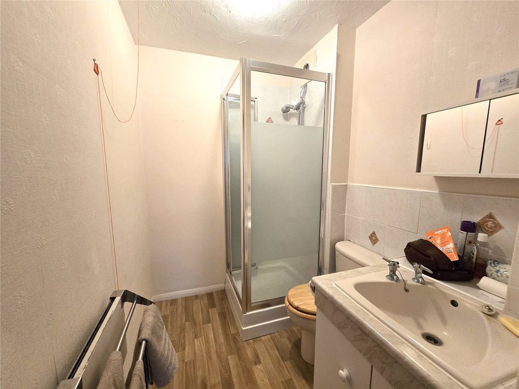 Property photo 2 of 4 Bathroom