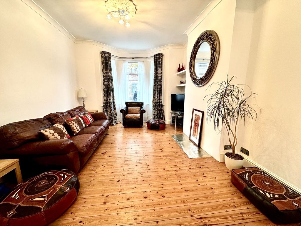 Property photo 3 of 20 4825746