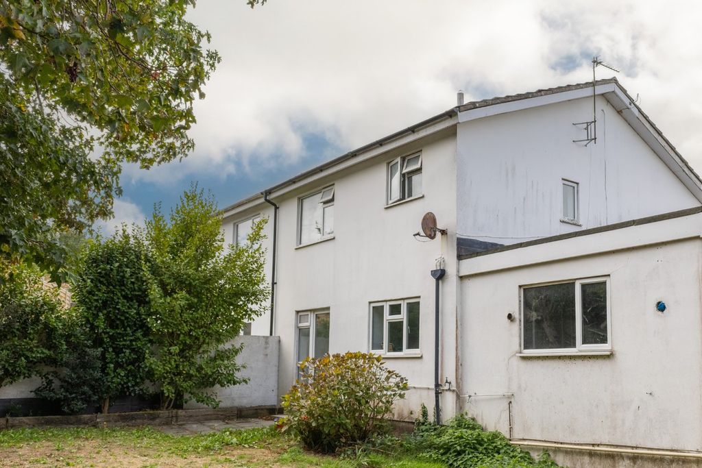 Property photo 2 of 15 Picture No. 21