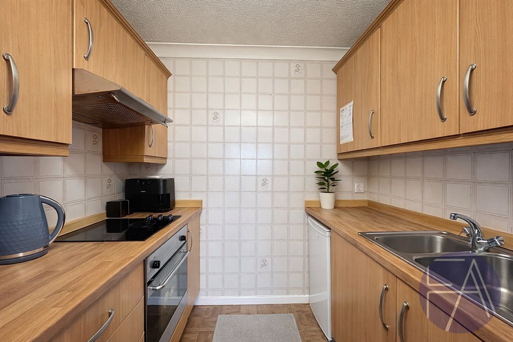 Property photo 3 of 7 5074512