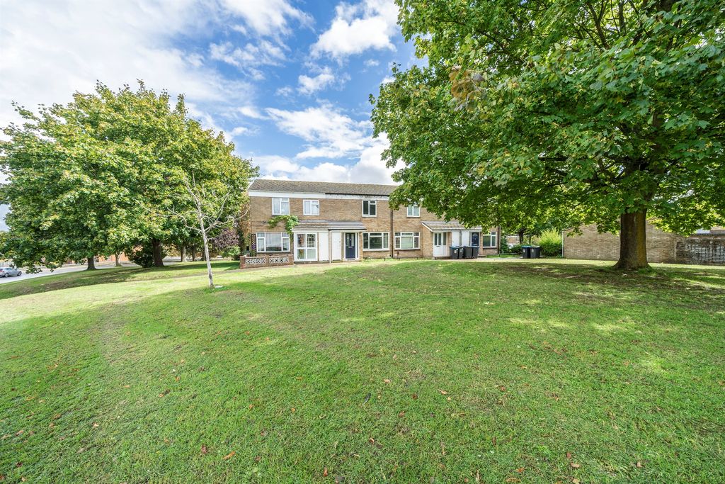 Property photo 2 of 12