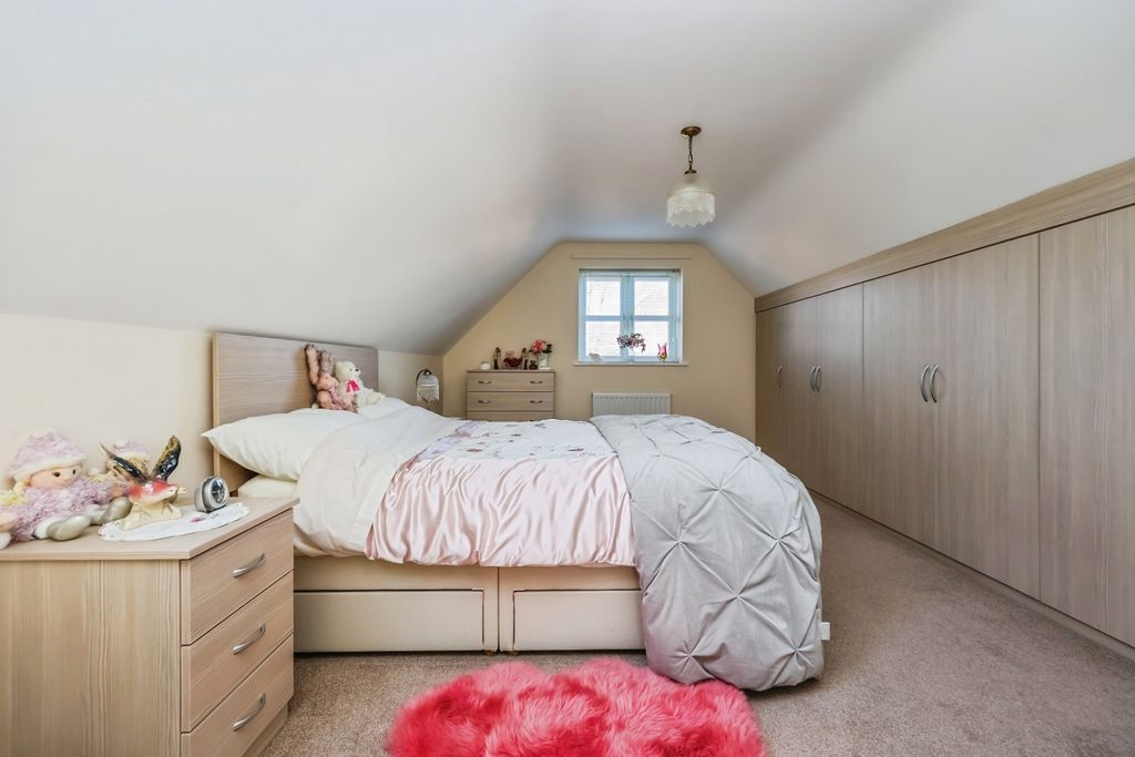 Property photo 2 of 20 Bedroom 1