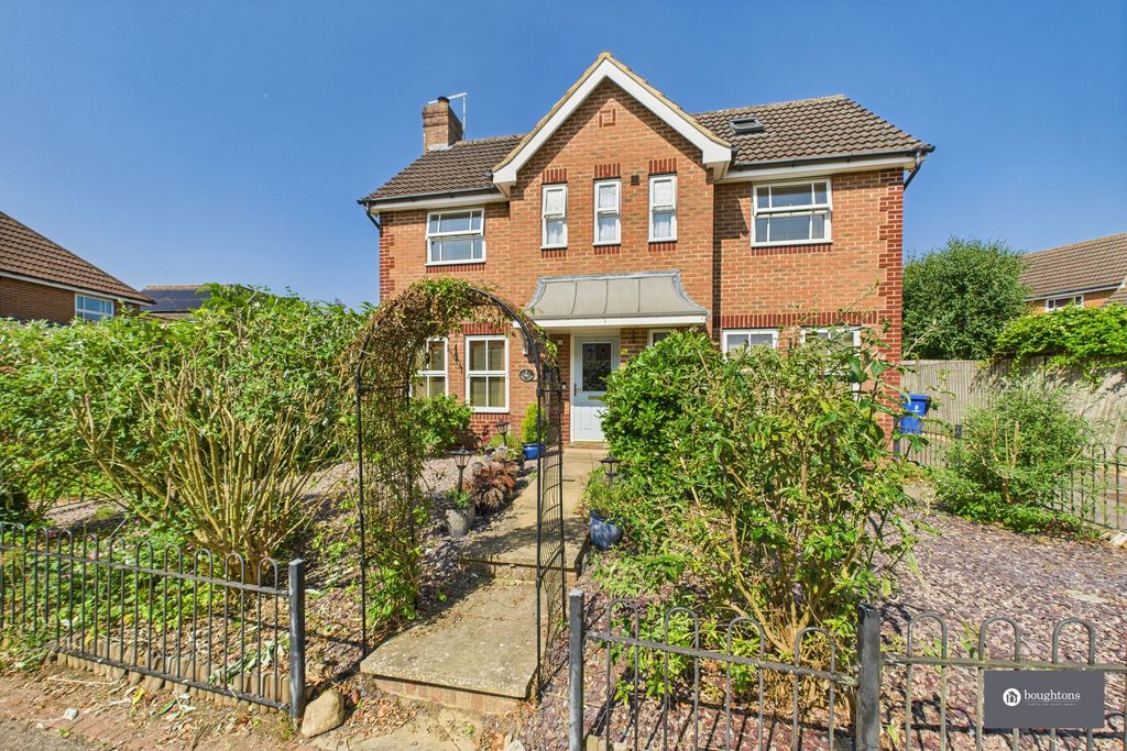 Property photo 1 of 33