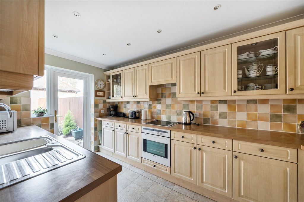 Property photo 3 of 29 Picture No. 11