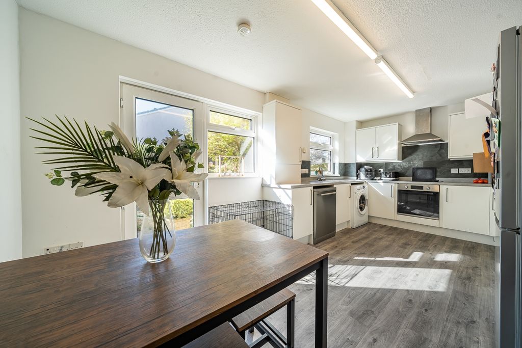 Property photo 1 of 13 Kitchen And Diner