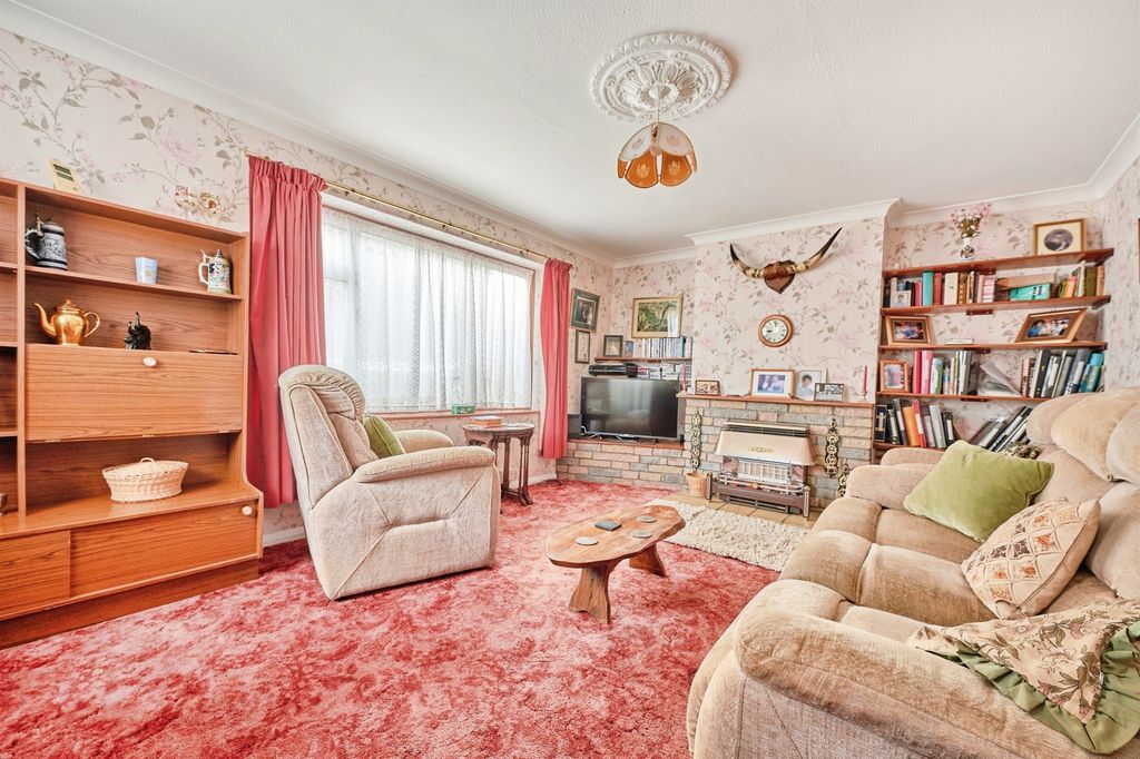 Property photo 2 of 14