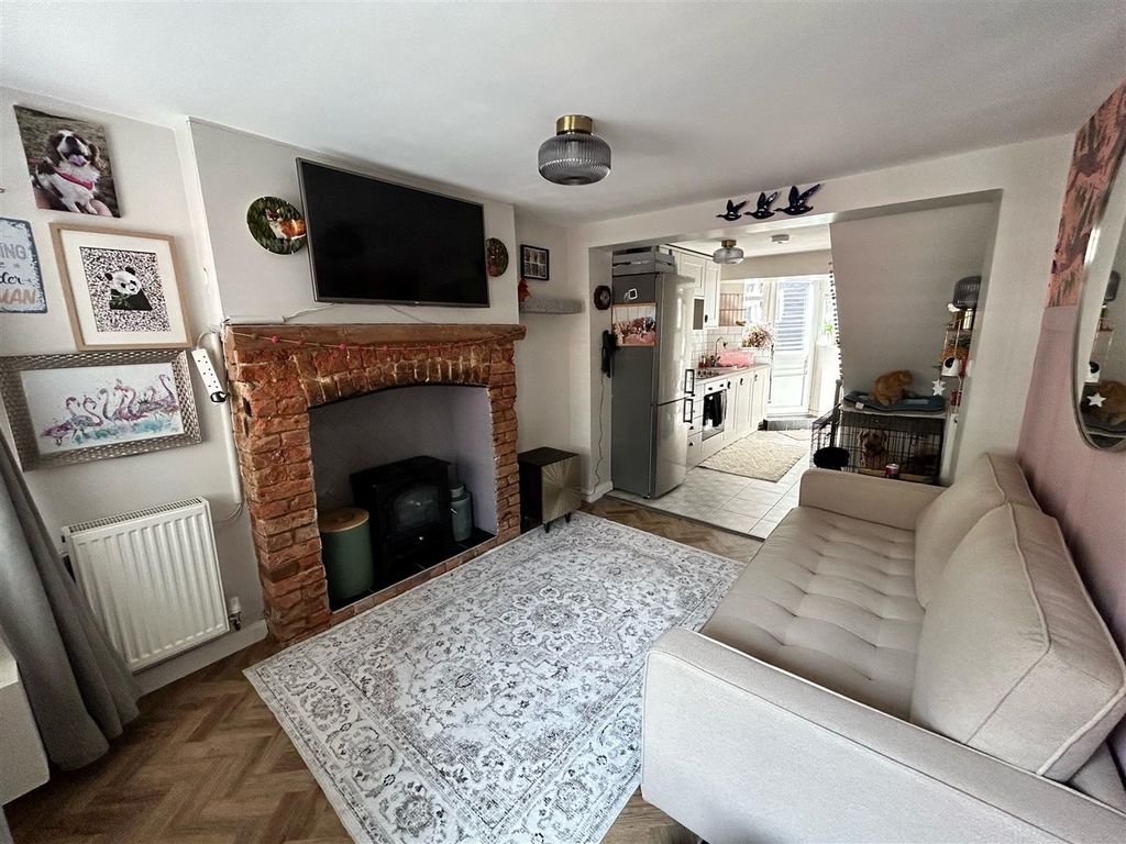 Property photo 2 of 7