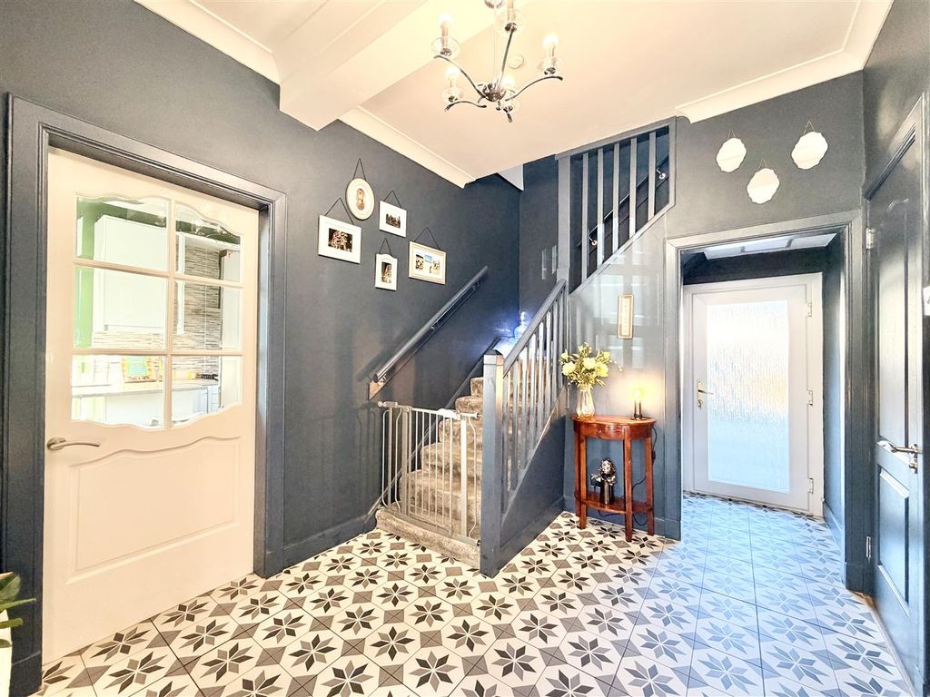 Property photo 2 of 26 Hallway