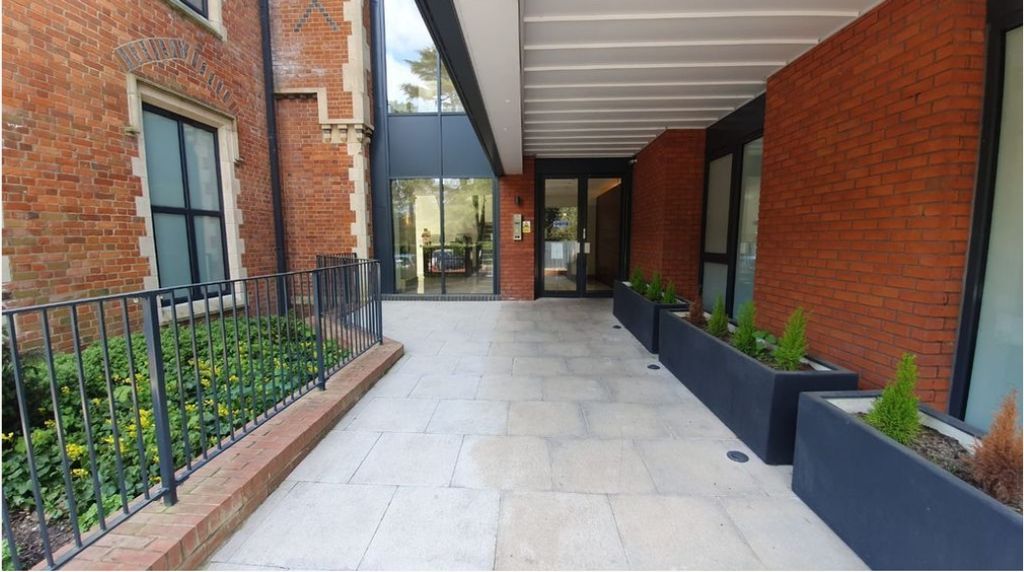 Property photo 2 of 11 Photo