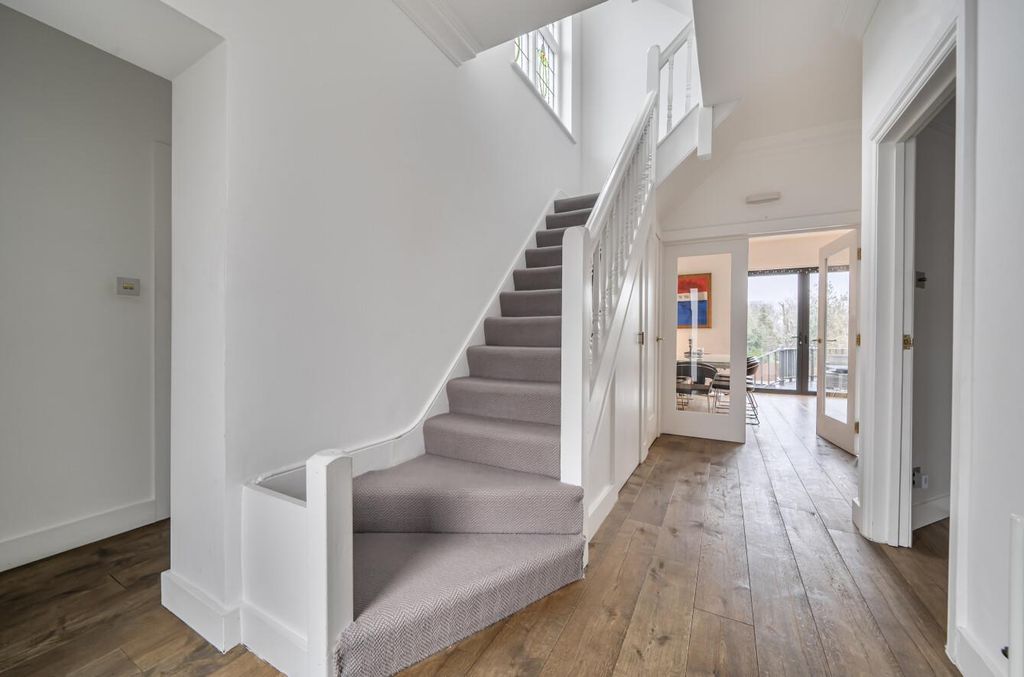 Property photo 2 of 24 1407630-14-698627Ac54A16.Jpg