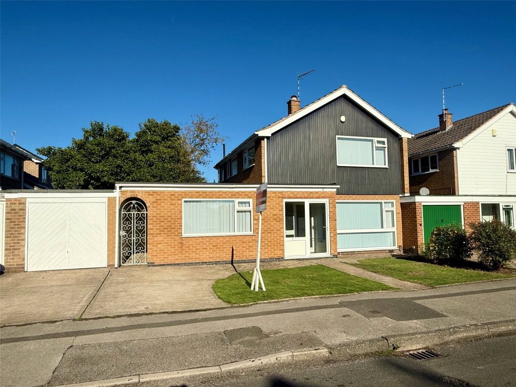 Property photo 1 of 18 Front