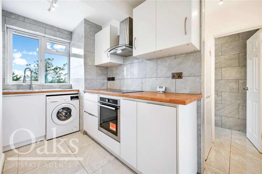 Property photo 3 of 8 Picture No. 06