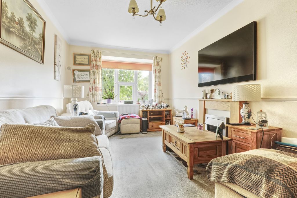 Property photo 2 of 9