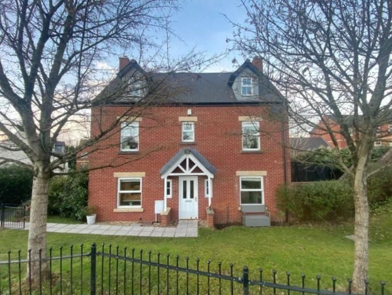 Property photo 1 of 11 Front
