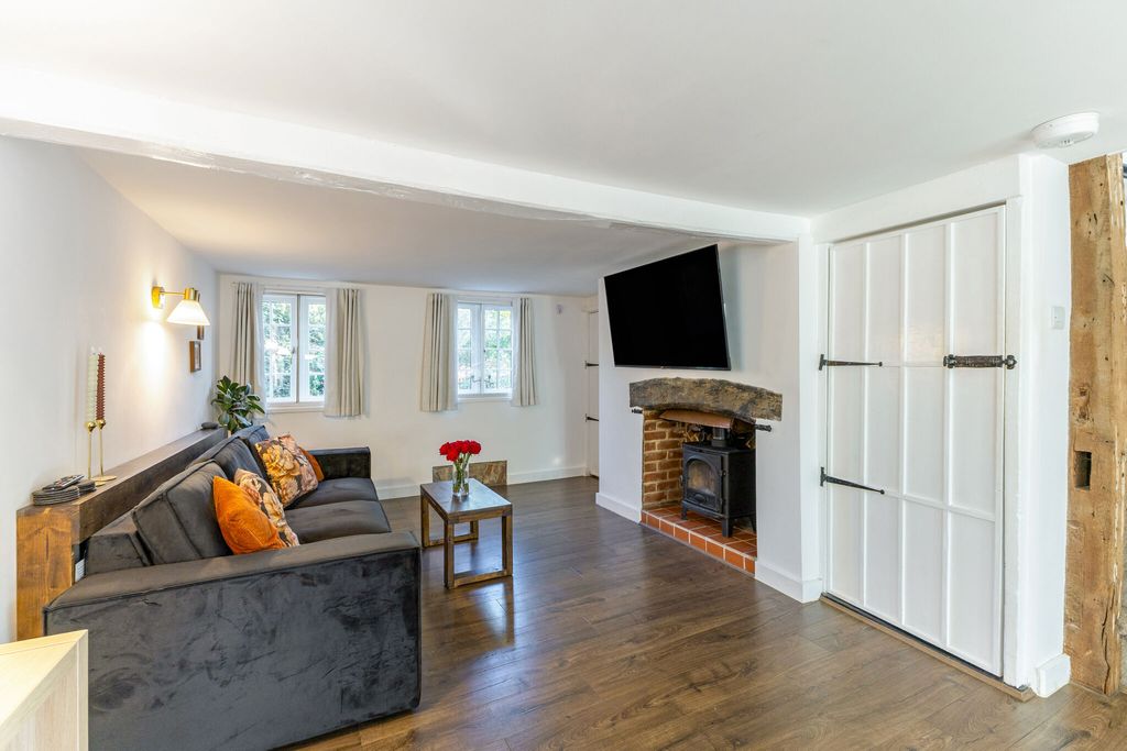 Property photo 2 of 19