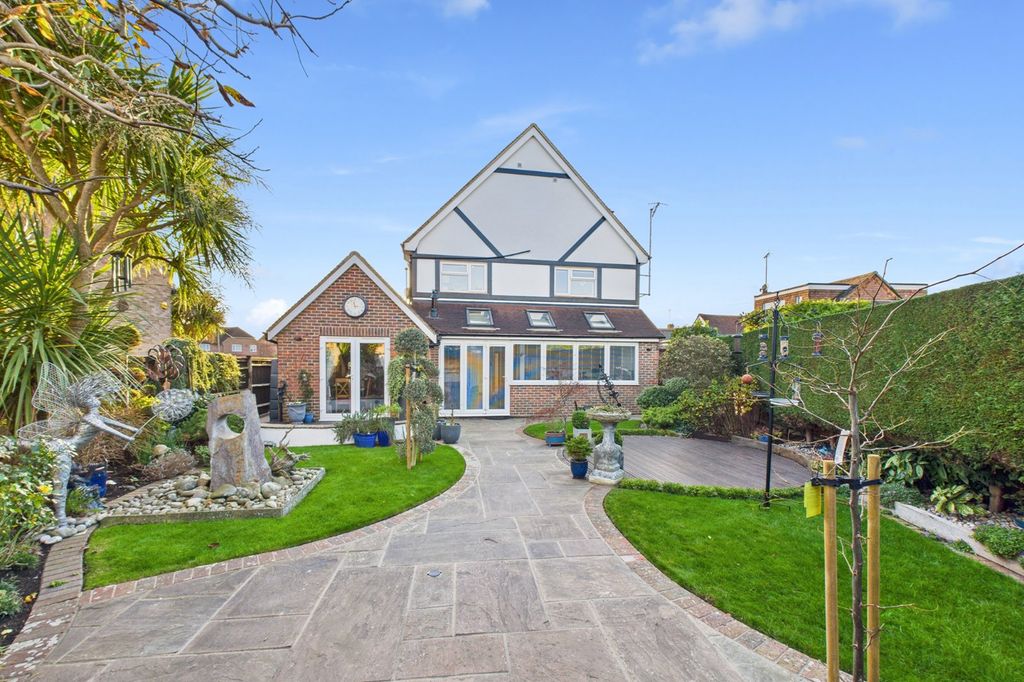 Property photo 2 of 24 Picture No. 70