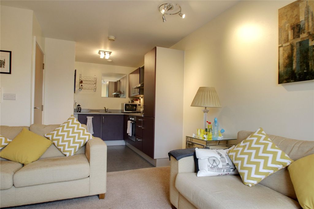 Property photo 3 of 6 Picture No. 06