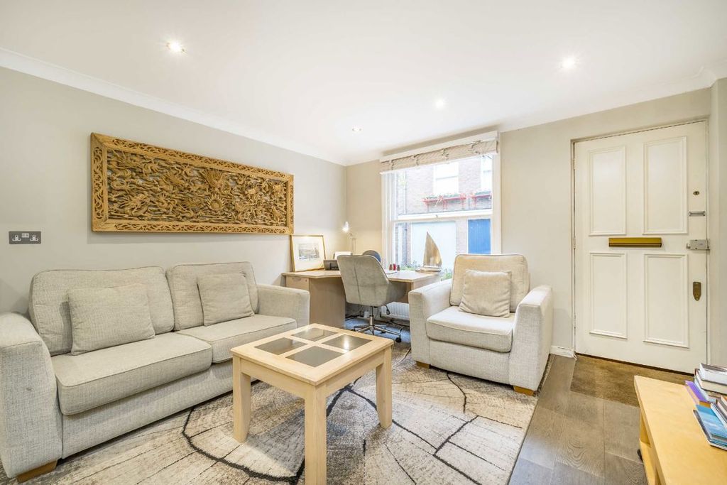 Property photo 3 of 13