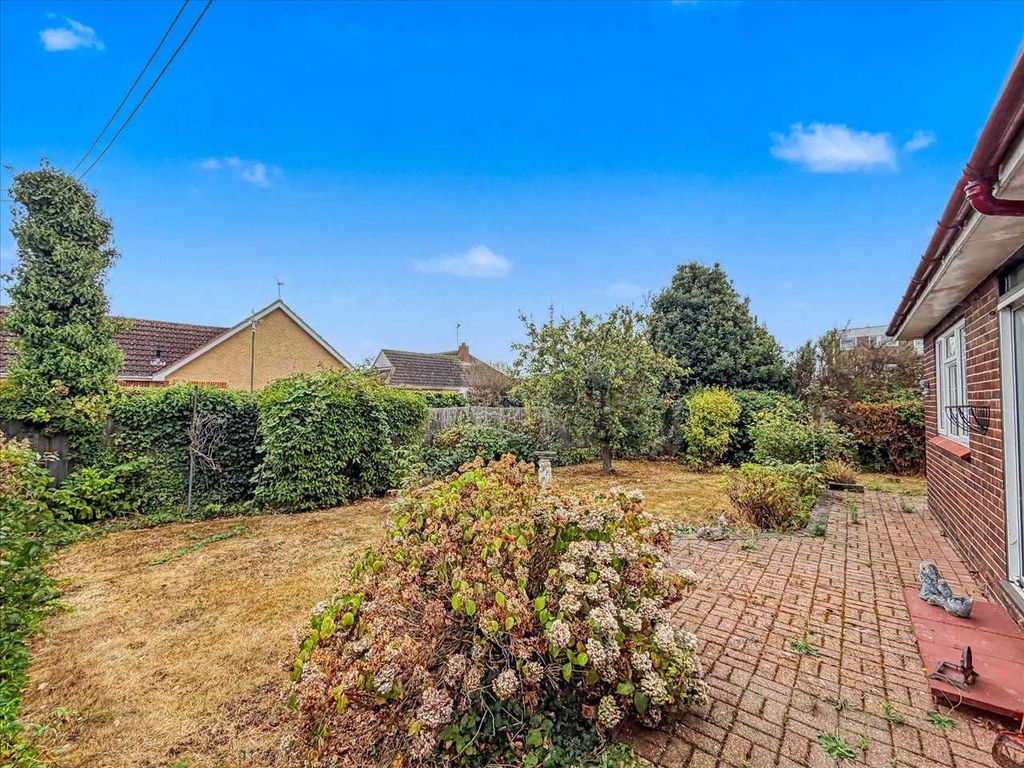 Property photo 2 of 21