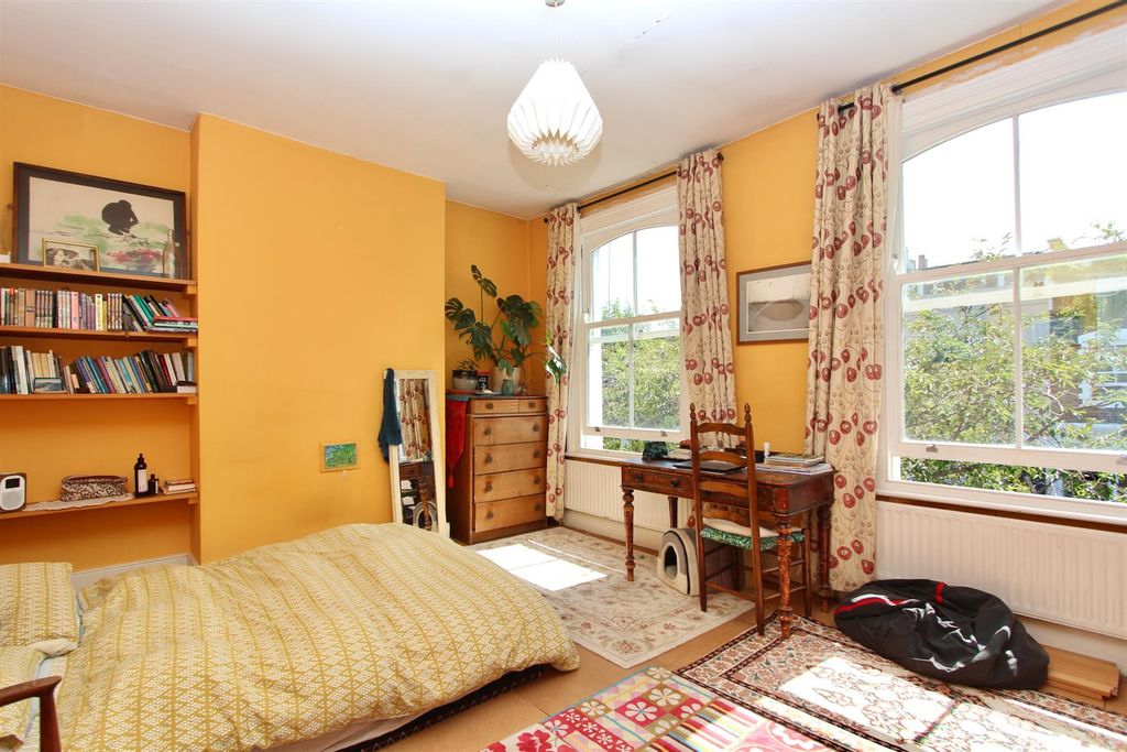 Property photo 1 of 25 Sydner Road, N16