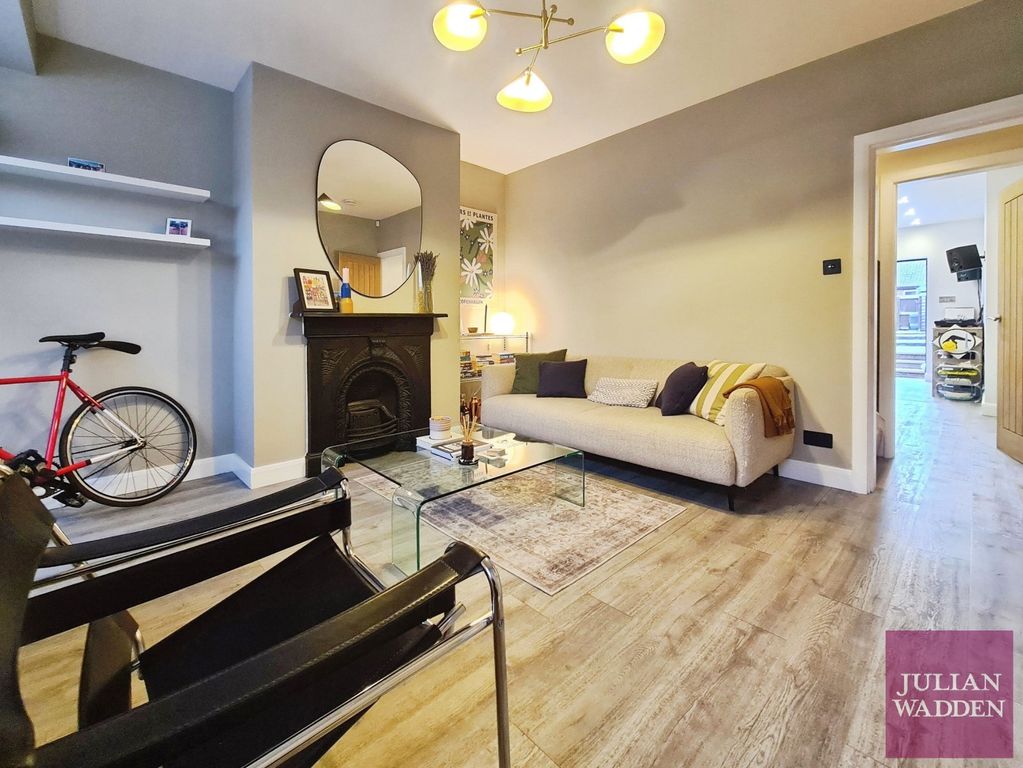 Property photo 2 of 20 Picture No. 17