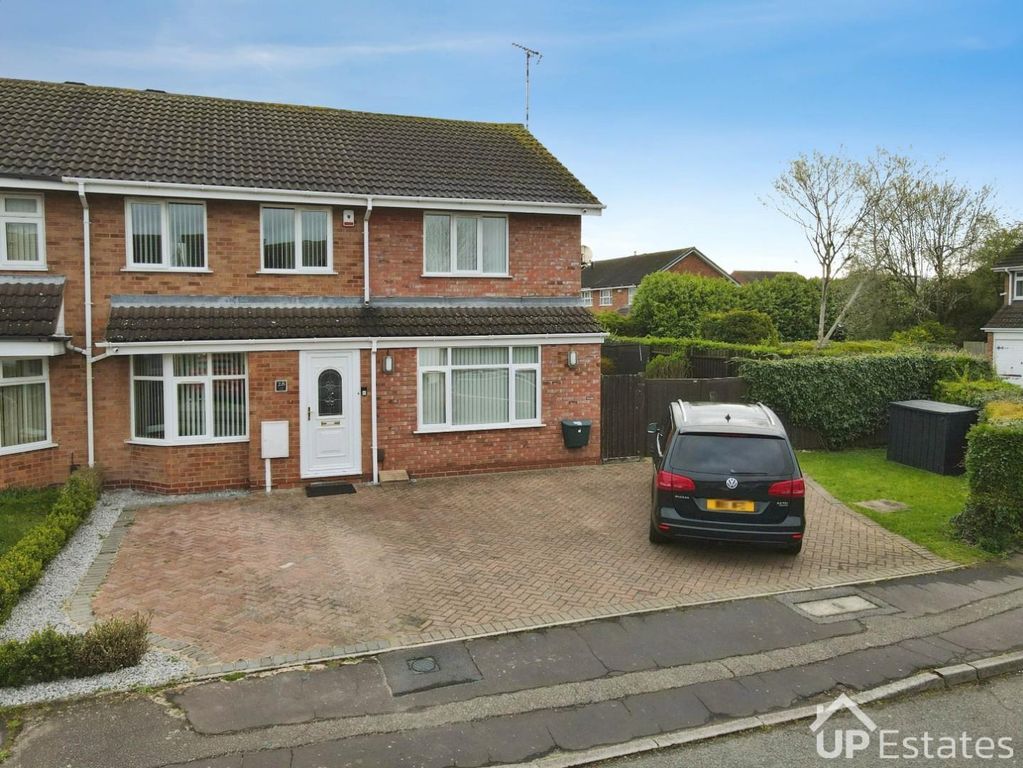 Property photo 2 of 28