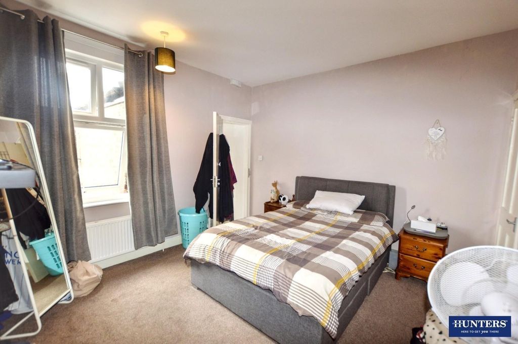 Property photo 3 of 8 Bedroom 2