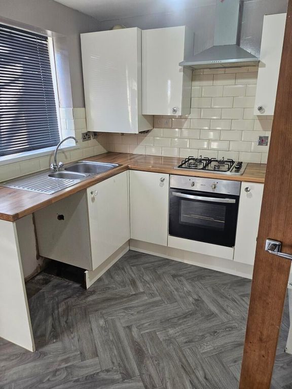 Property photo 3 of 26