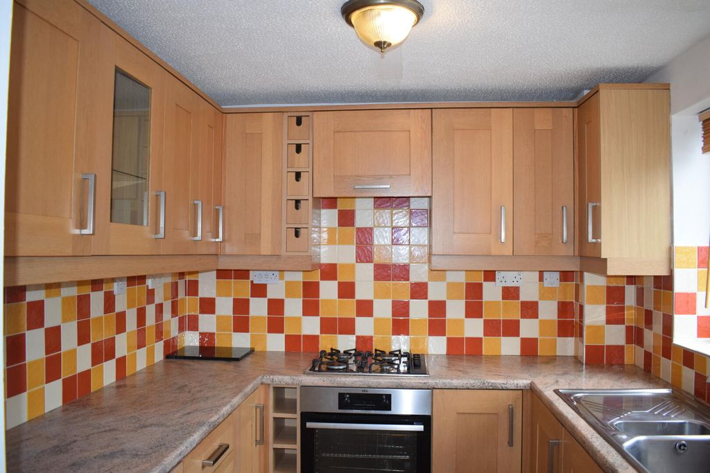 Property photo 2 of 26 Kitchen